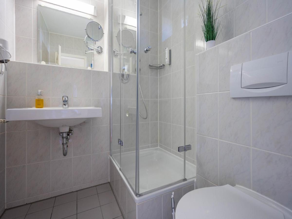 Feriendorf Rugana - Klassik 1-Raum Appartement Mit Terrasse B32 Dranske Esterno foto